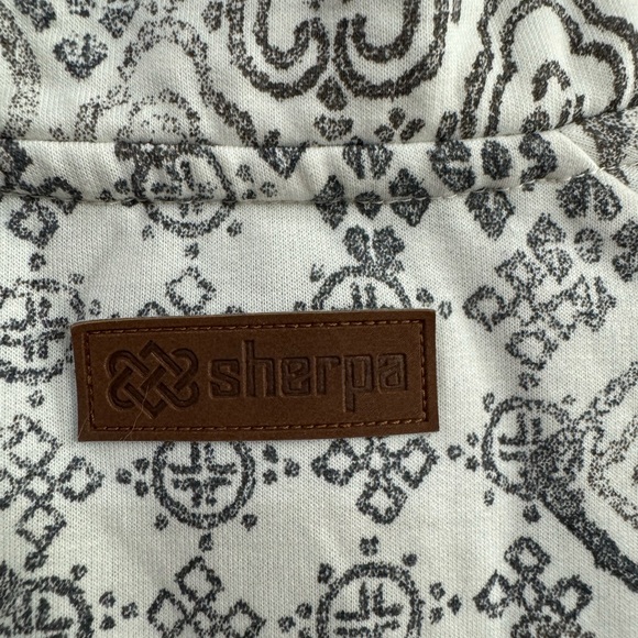 Sherpa Adventure Gear zip up light jacket - Picture 5 of 7